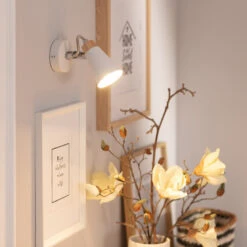 Edit Mara Single Wall Spotlight - White -LumiCraft Sales Store E1433 003