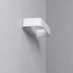 Edit Deves Wall Light - White